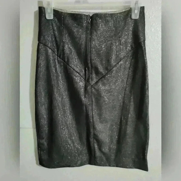 Black Halo Dresses & Skirts - Black Halo skirt